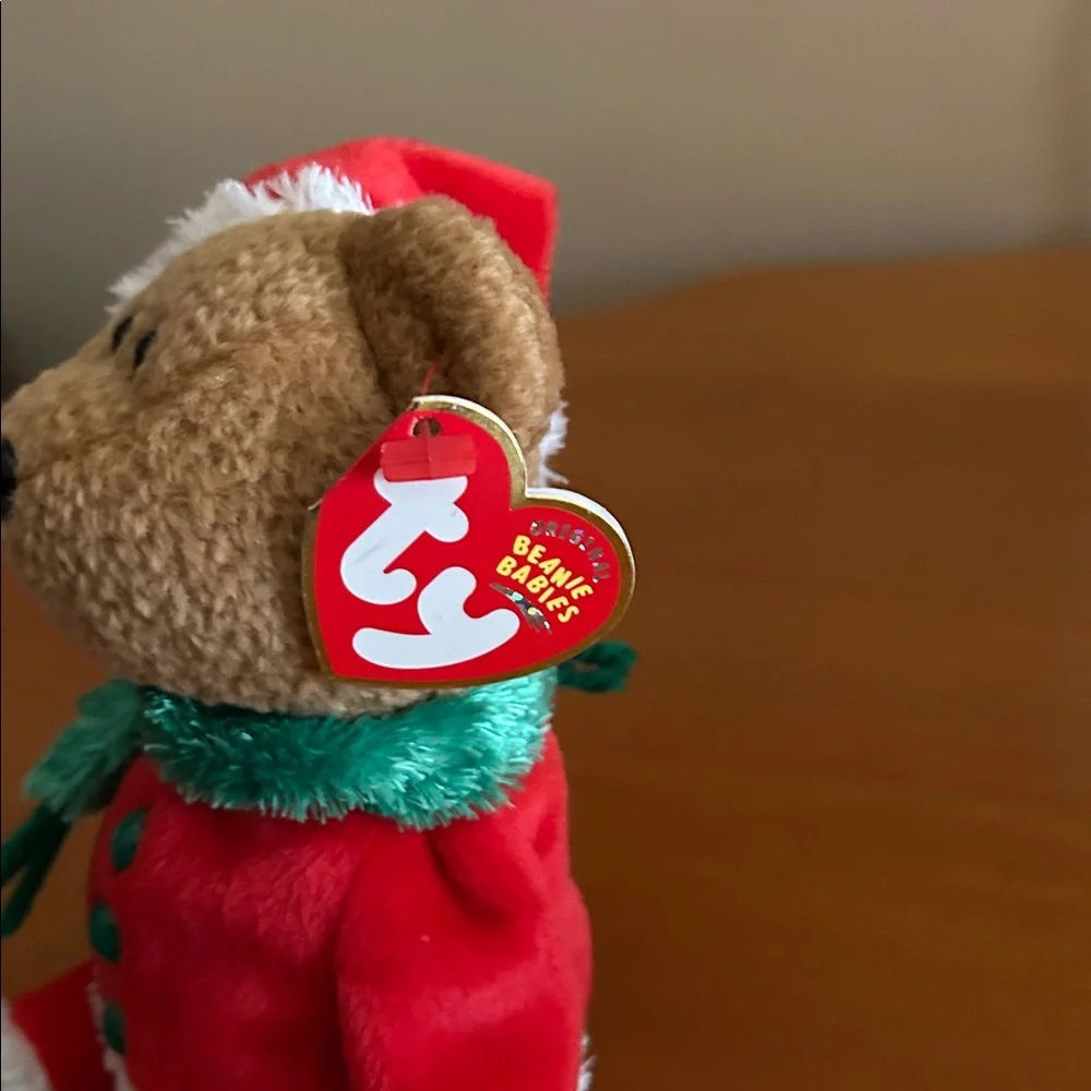 Ty Beanie Babies Kringle Bear in Red and Green